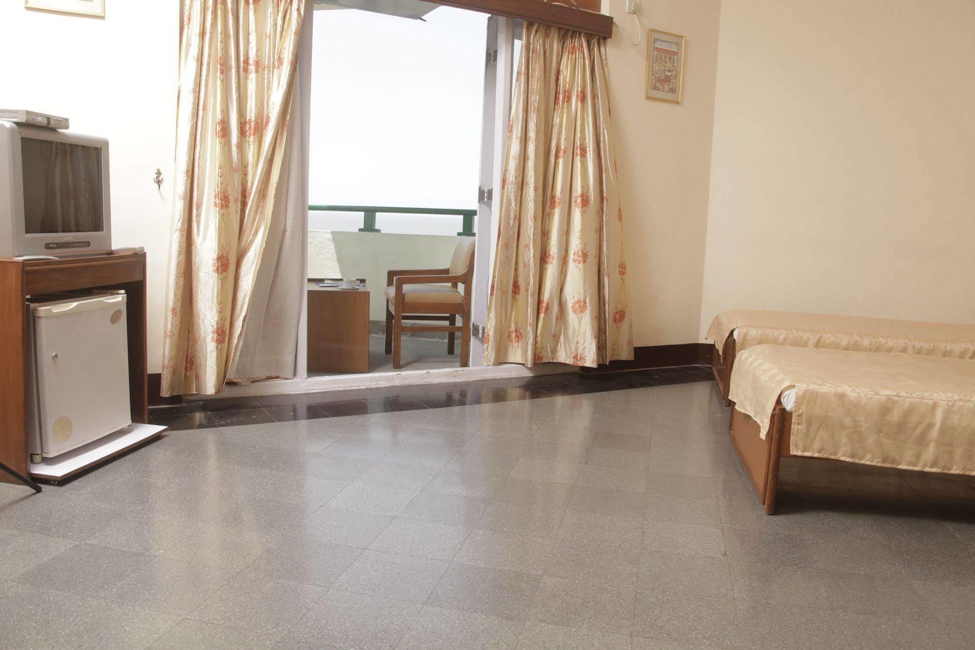 Sea Green Hotel Mumbai Exterior foto